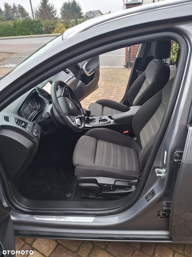 Opel Insignia - 10