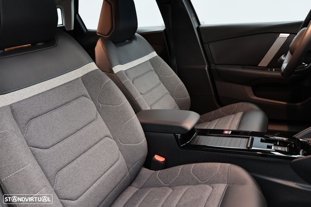 Citroën C4 1.2 Hybrid Plus e-DSC6 - 21