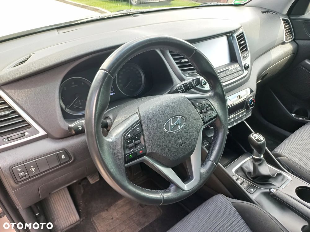 Hyundai Tucson blue 1.7 CRDi 2WD Style - 28
