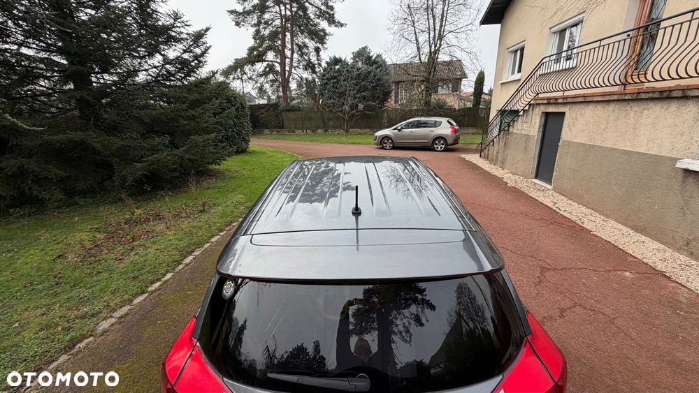 Toyota RAV4 2.0 D-4D Active - 21