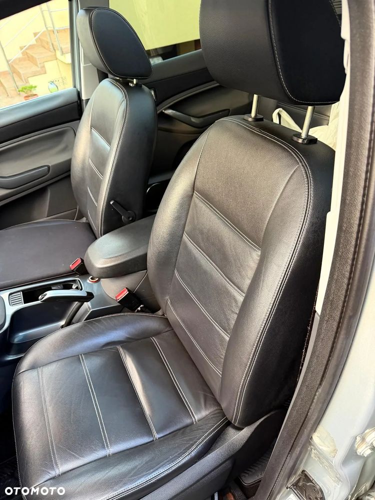 Ford Kuga 2.0 TDCi Titanium FWD - 14