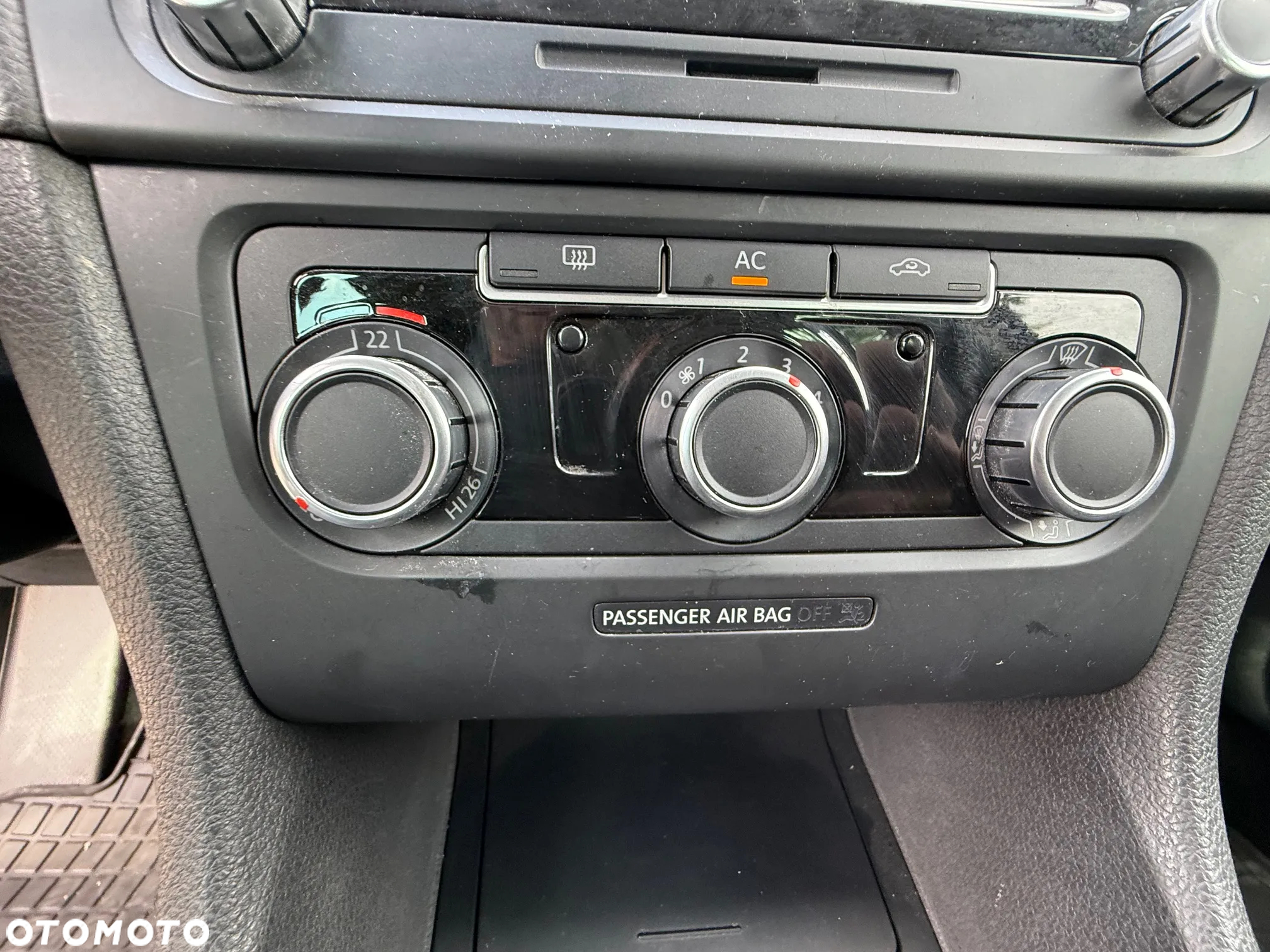 Volkswagen Golf VI 1.6 TDI Trendline - 16