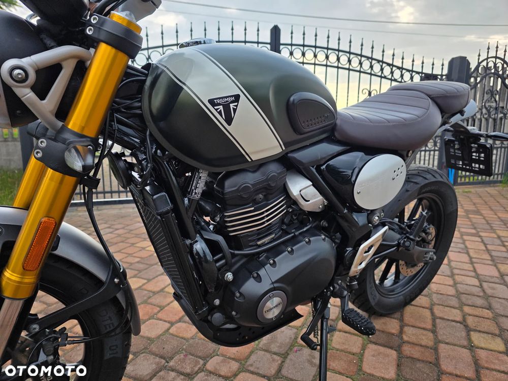 Triumph Scrambler - 18