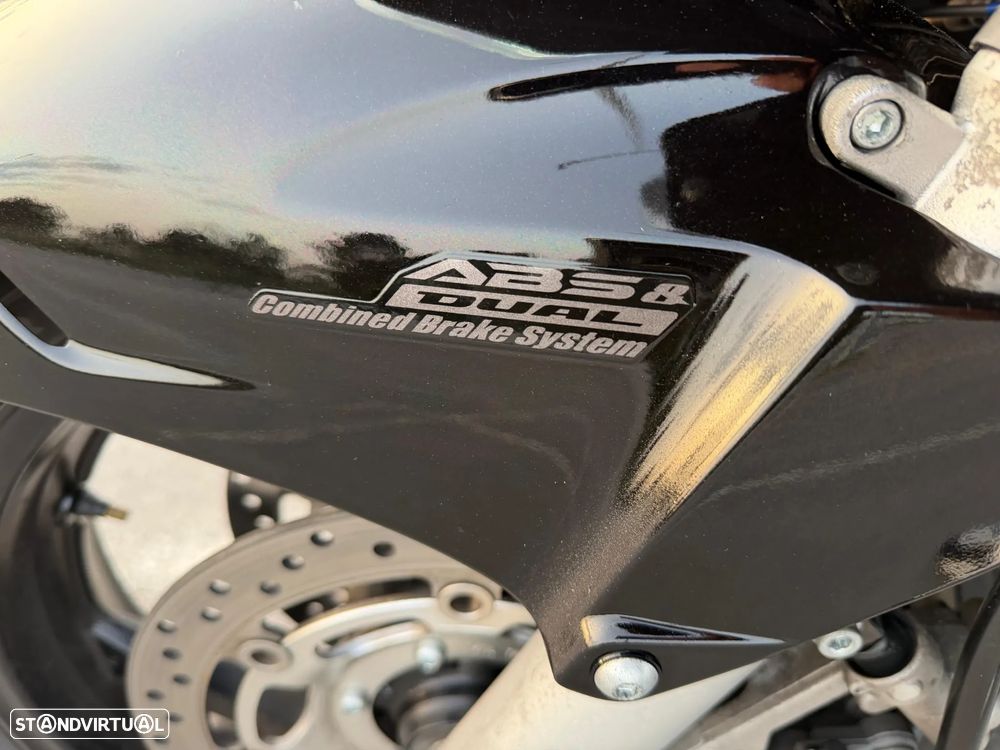 Honda Pan European ST1300 - 10