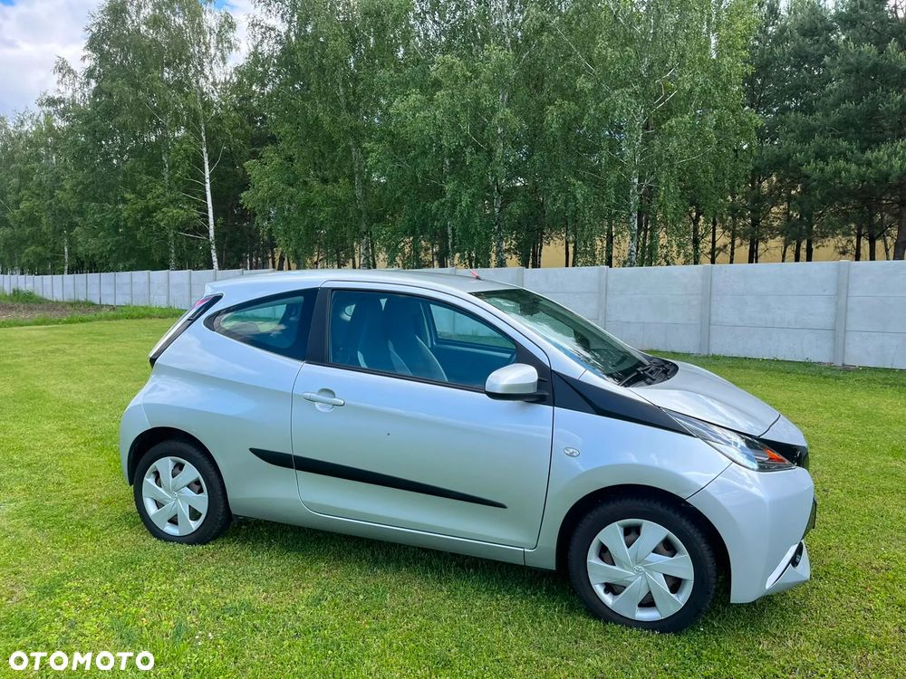 Toyota Aygo x-clusiv - 26