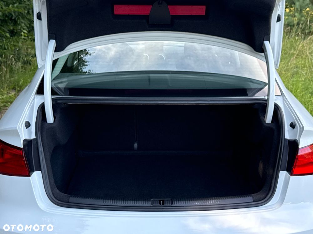 Audi A3 Limousine 2.0 TDI sport - 18