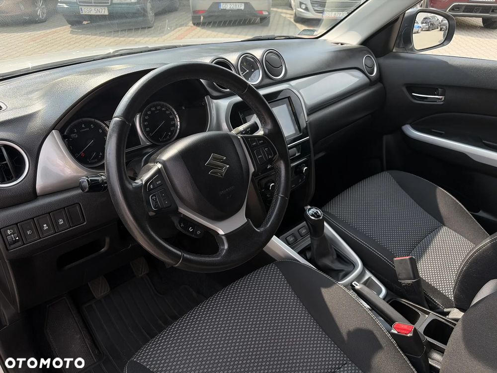 Suzuki Vitara 1.6 Premium 2WD - 9
