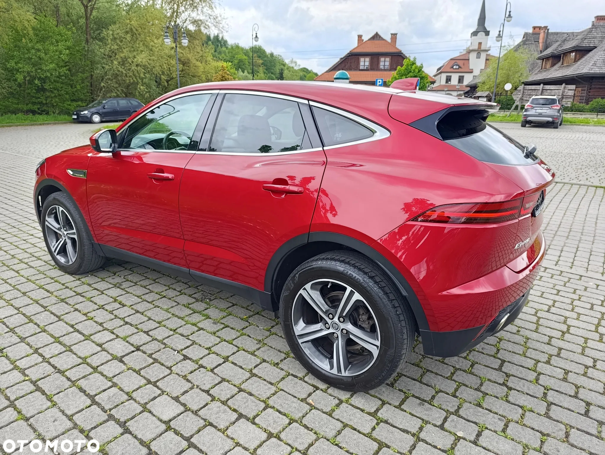 Jaguar E-Pace 2.0 i4P AWD R-Dynamic - 11