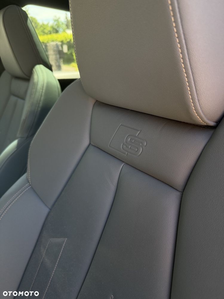 Audi e-tron - 25