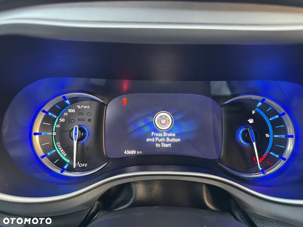 Chrysler Pacifica - 17