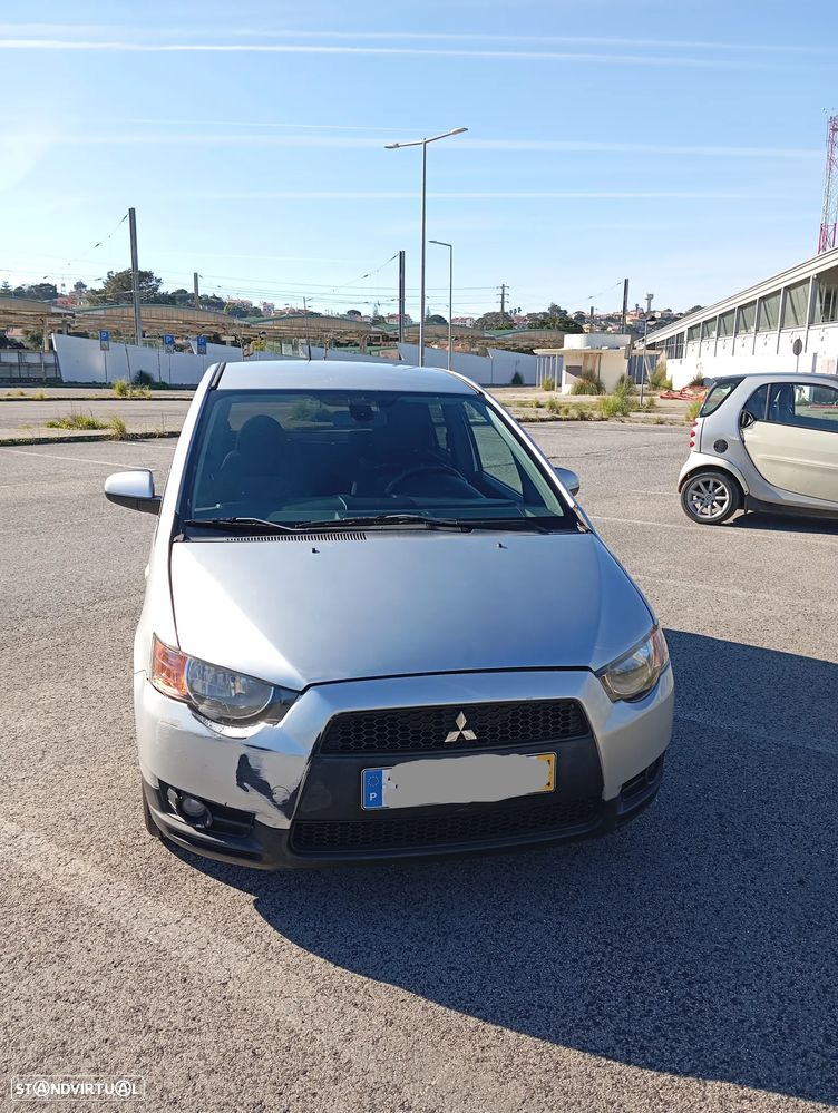 Mitsubishi Colt - 3