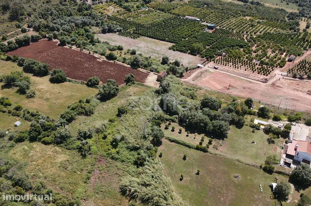 Fantástico terreno rústico com 1.160 m², localizado em Vilarinho - Grande imagem: 5/15
