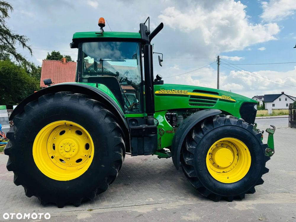 John Deere 7920 - 4