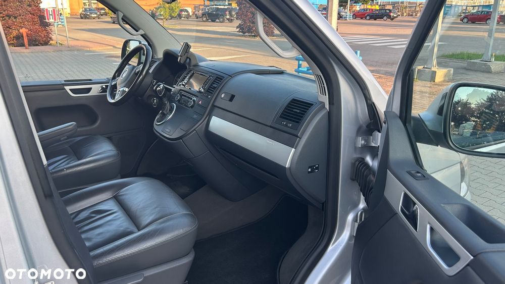 Volkswagen Multivan - 36