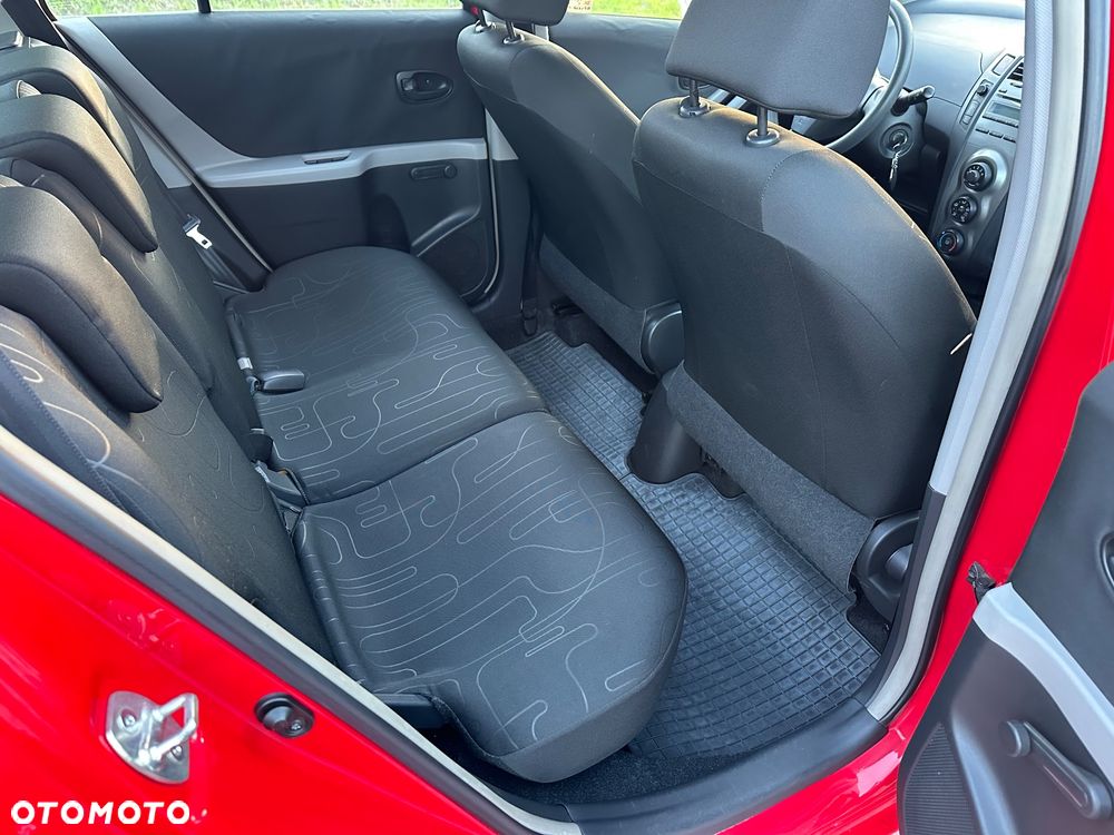 Toyota Yaris 1.33 2010 - 9