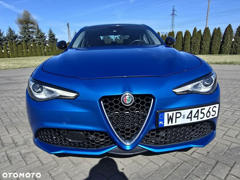 Alfa Romeo Giulia - 6
