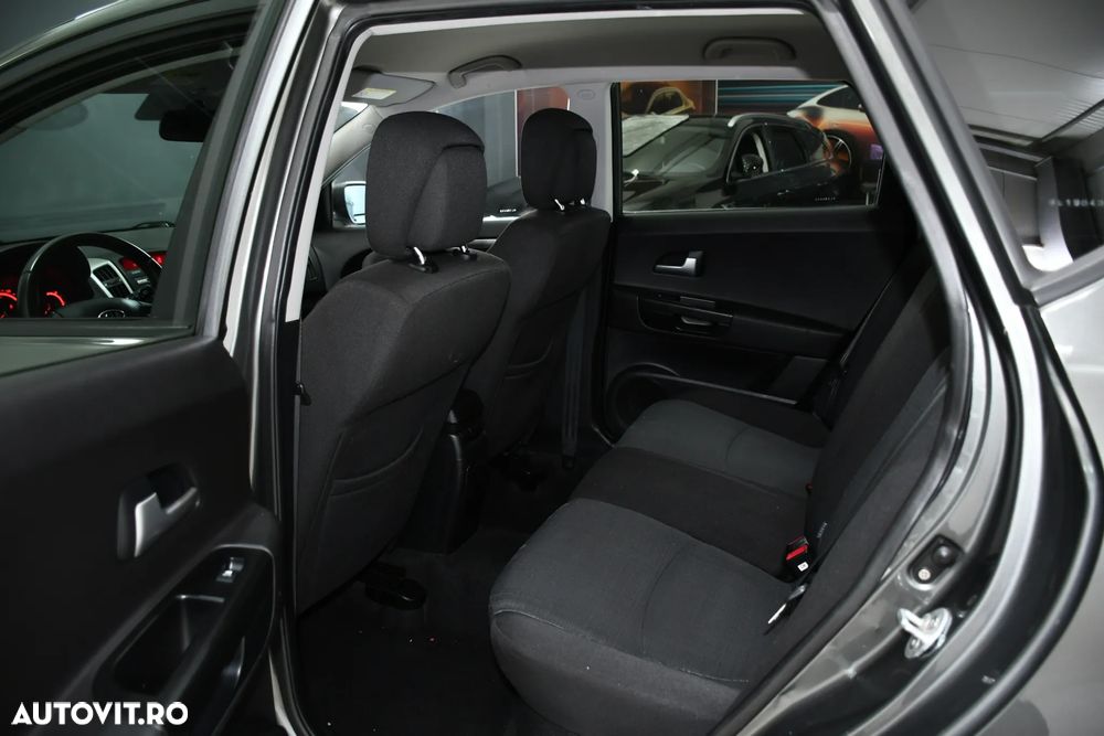 Kia Ceed 1.6 CRDi 115 Dream-Team Edition - 14