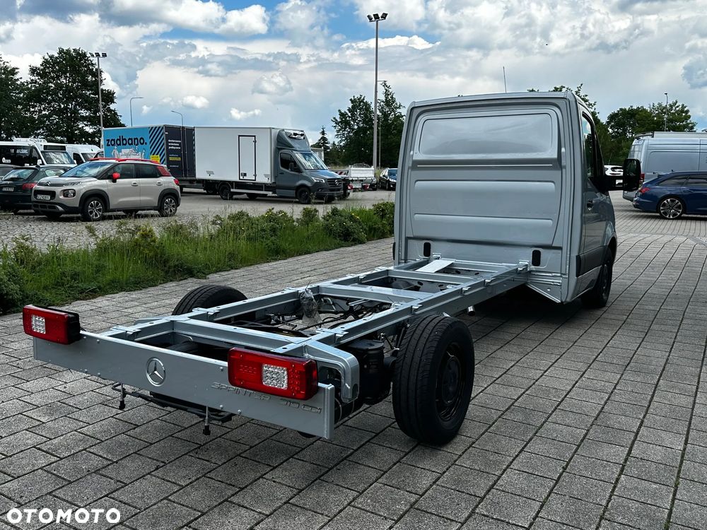 Mercedes-Benz Sprinter - 7