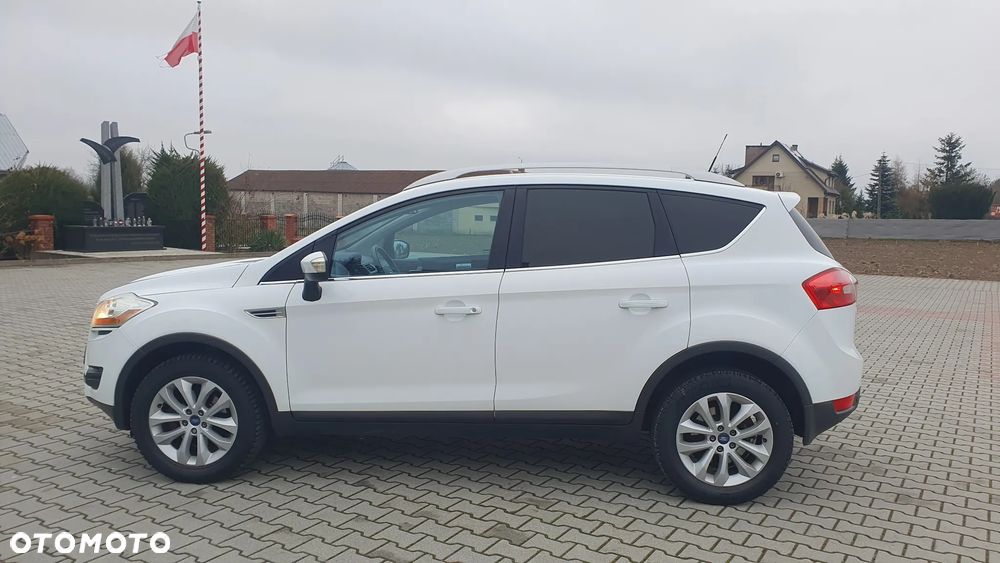 Ford Kuga 2.0 TDCi 2x4 Titanium - 3
