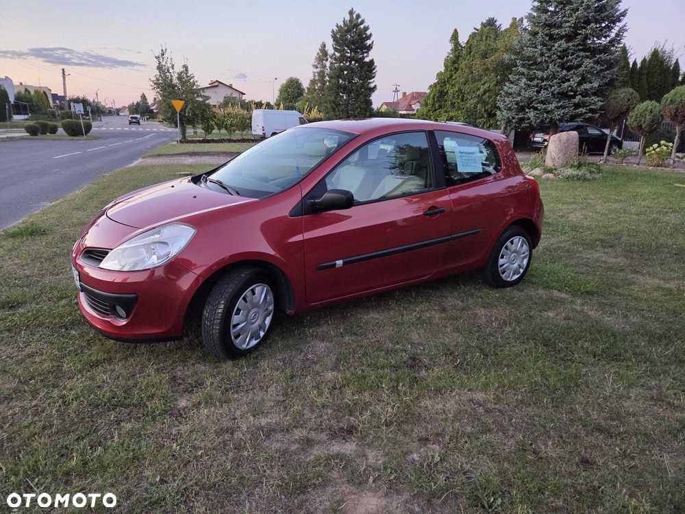Renault Clio - 1