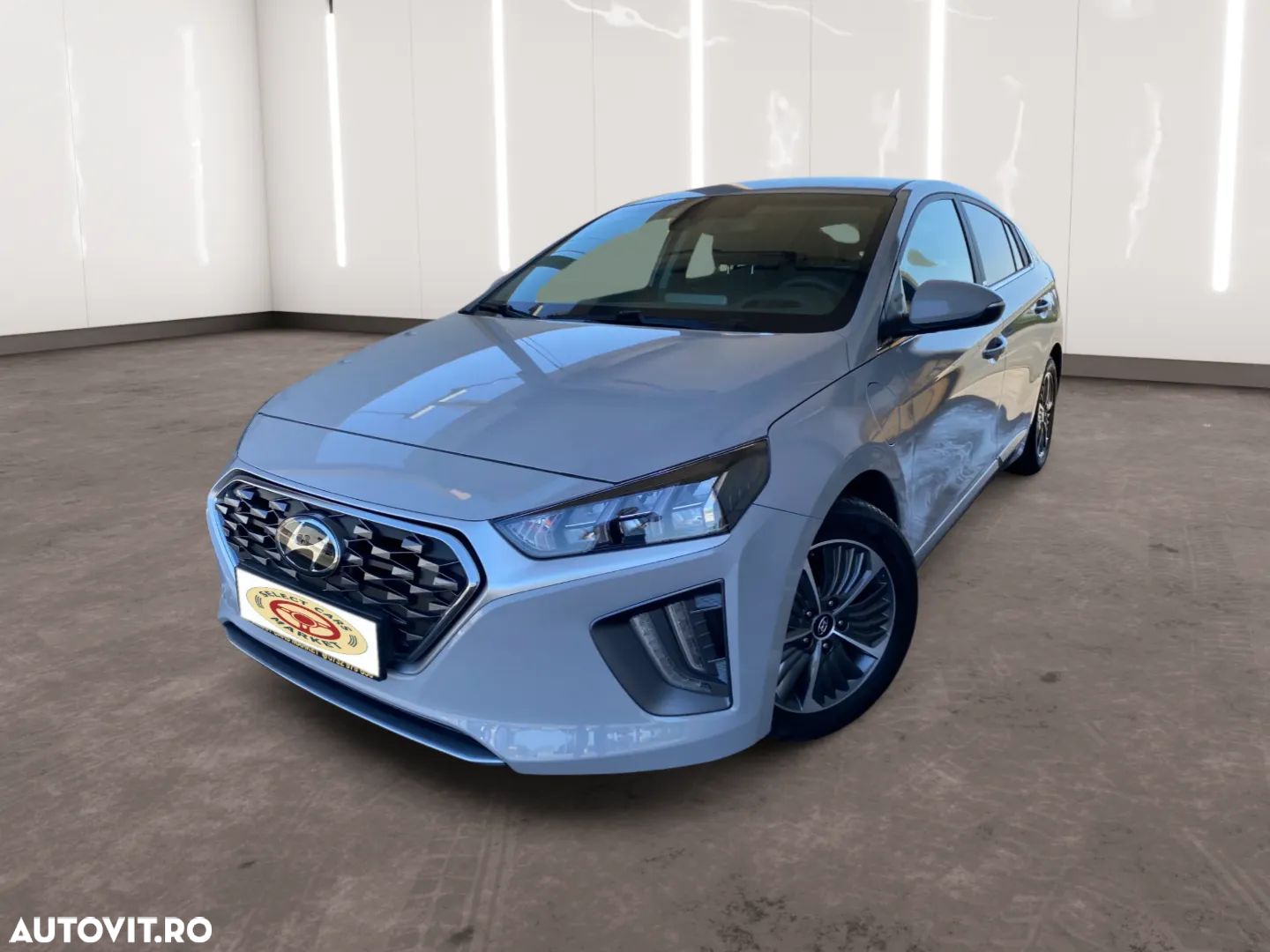 Hyundai IONIQ Plug-in-Hybrid 1.6 GDI Style - 1