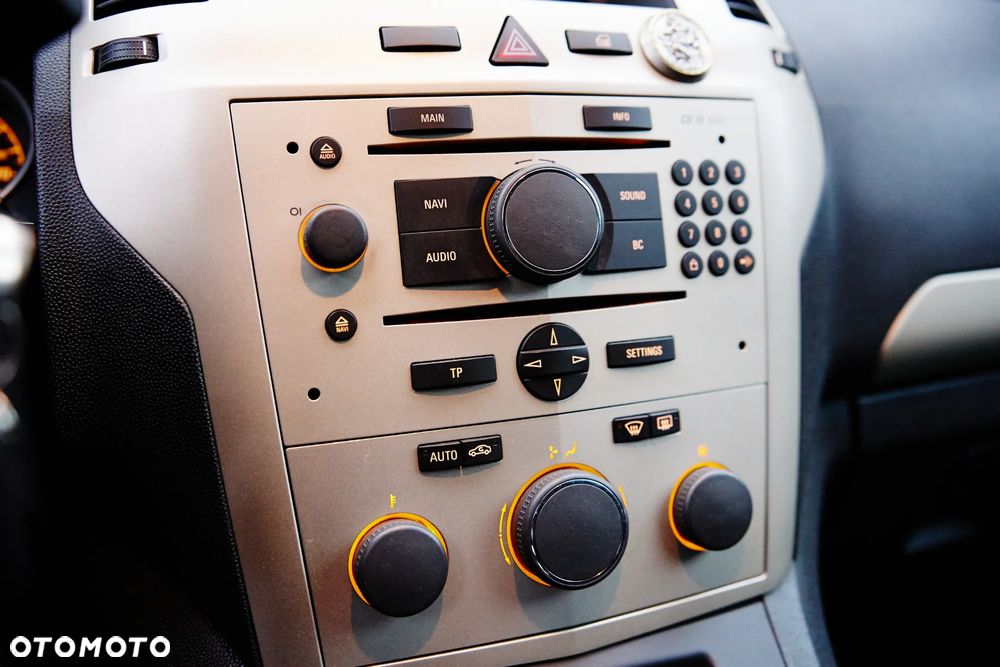 Opel Zafira 1.8 Cosmo - 18