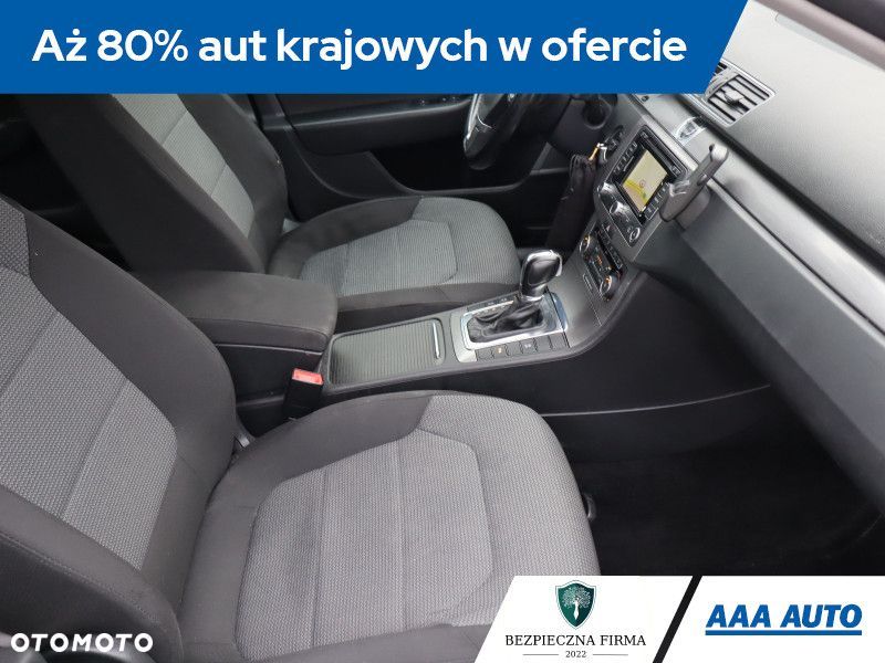 Volkswagen Passat Variant - 11