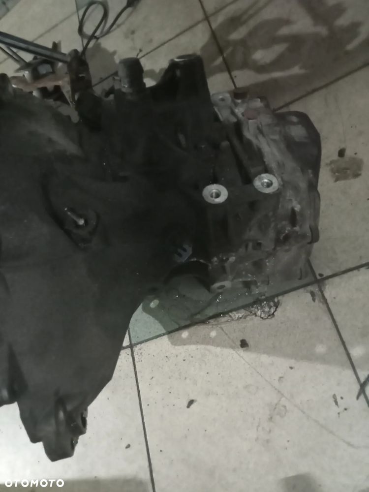 skrzynia corsa d astra j 1.4 16v a14xer 55565177 - 4