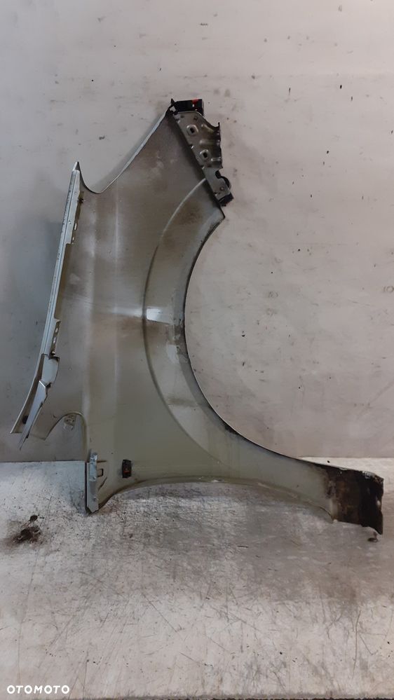 * OPEL ZAFIRA B Z157  BŁOTNIK PRZÓD PRZEDNI LEWY SREBRNY - 4