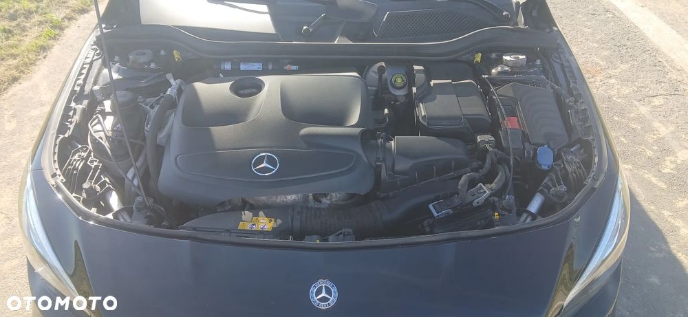Mercedes-Benz CLA 200 AMG Line - 13