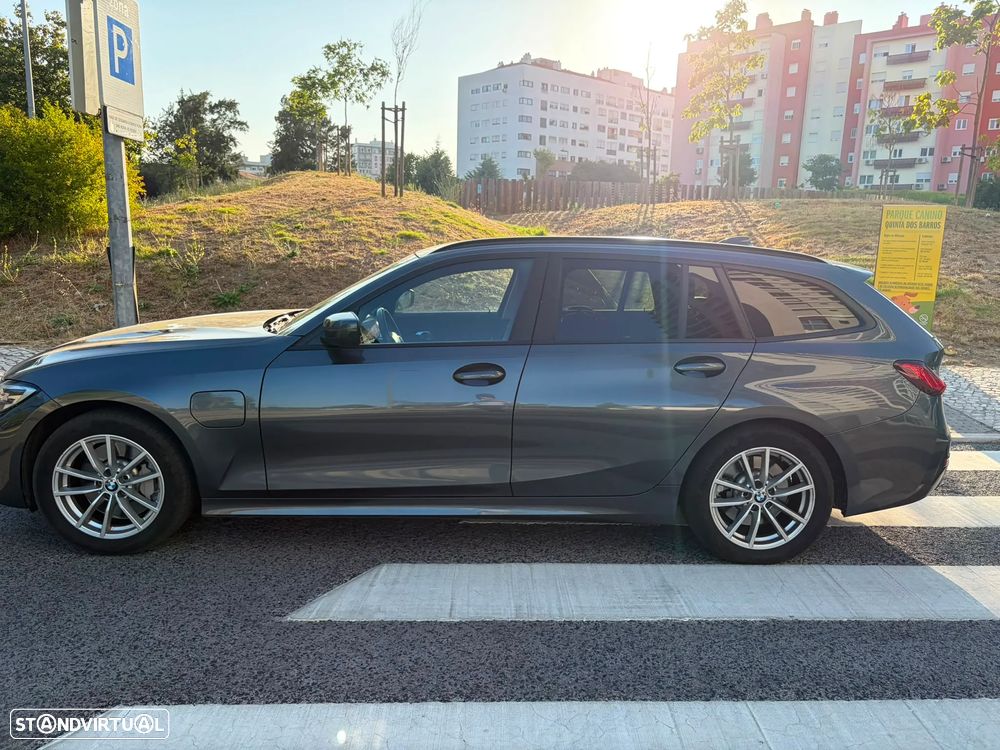 BMW 330 e Corporate Edition Auto — fotografia 2