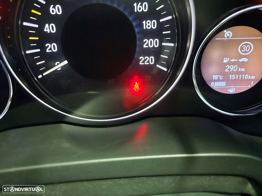 Honda HR-V 1.6 i-DTEC Executive - 28