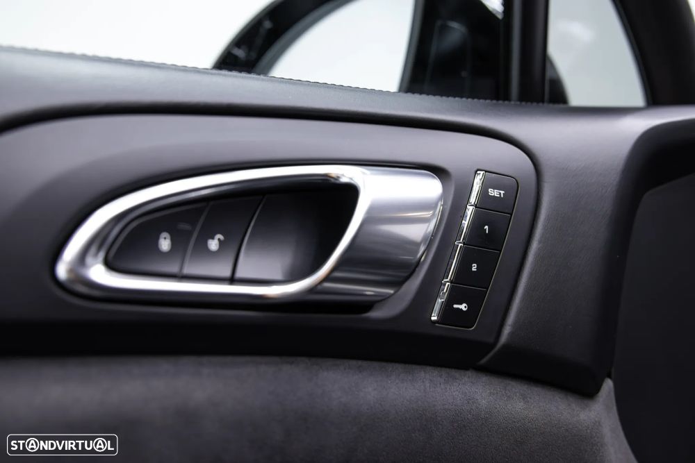 Porsche Cayenne GTS Tiptronic S - 19