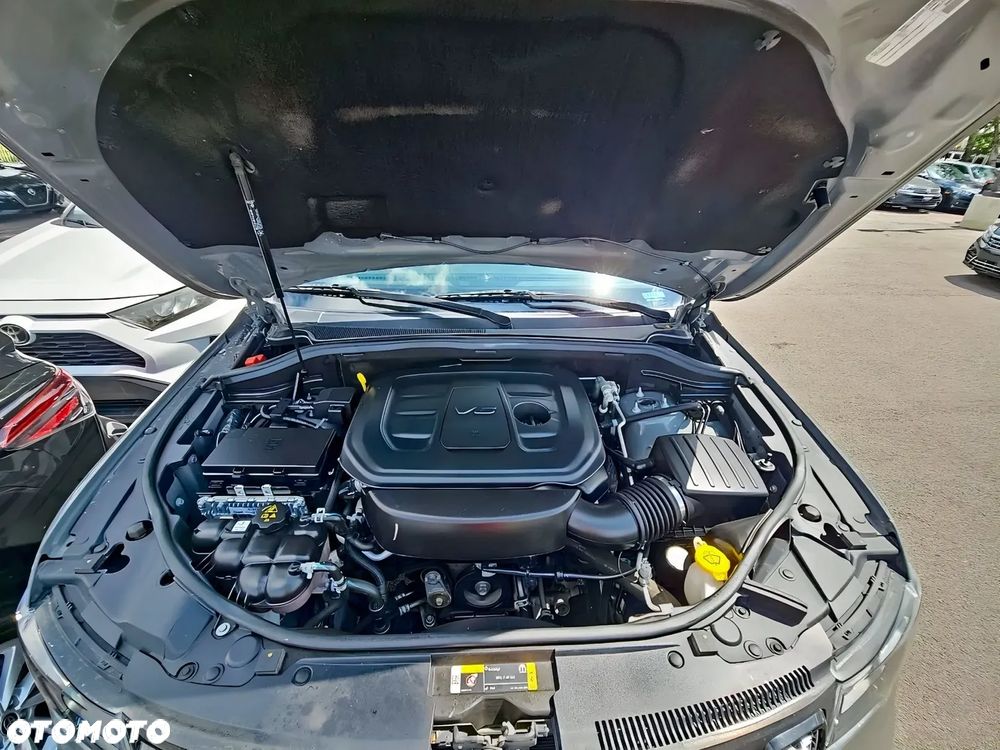 Jeep Grand Cherokee - 12