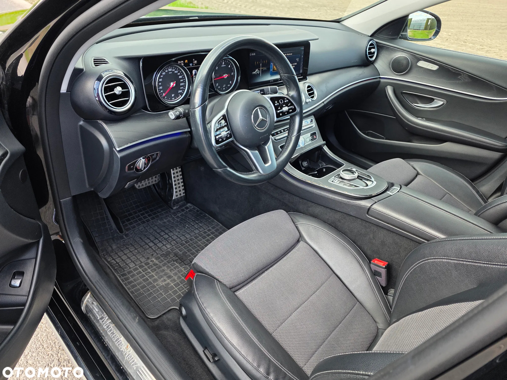 Mercedes-Benz Klasa E 220 d 4-Matic 9G-TRONIC - 6