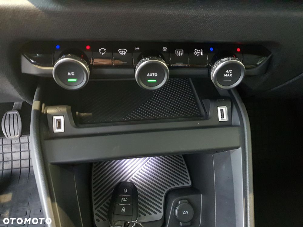 Citroën C4 1.2 PureTech Shine S&S - 17