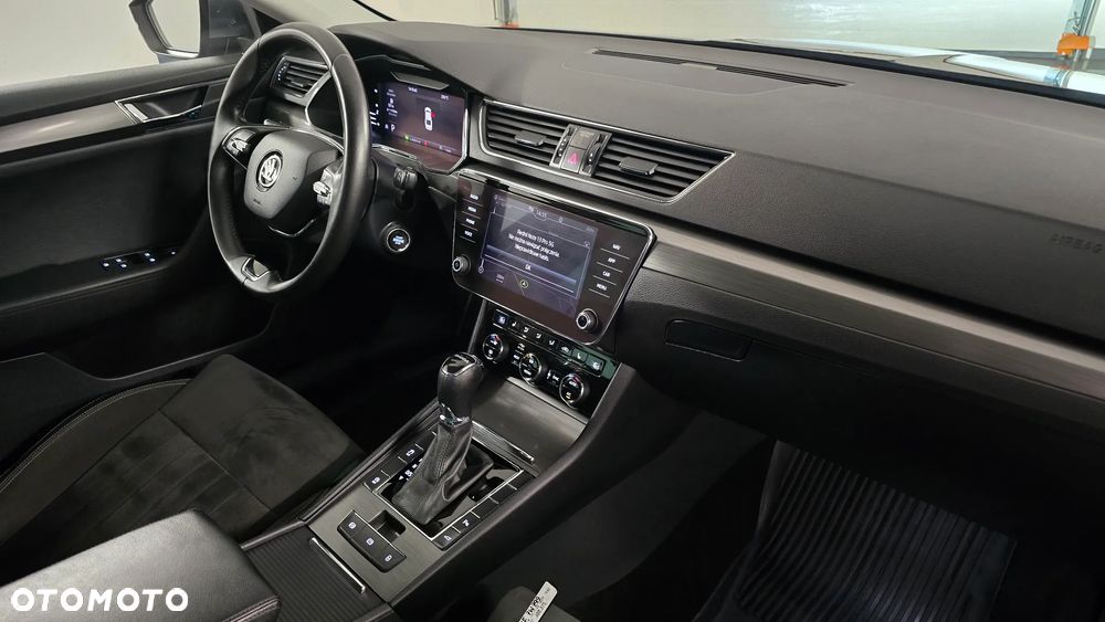 Skoda Superb 2.0 TDI SCR Sportline DSG - 20