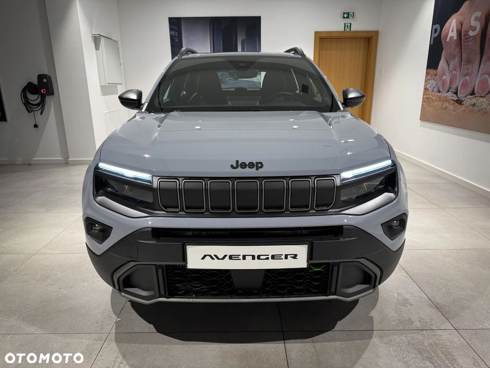 Jeep Avenger 1.2 T3 mHEV Upland 4xe eDCT6 - 3