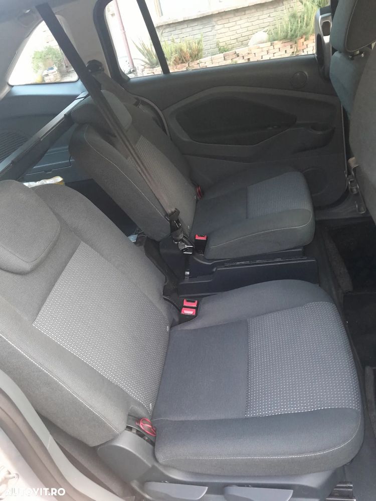 Ford Grand C-Max 1.6 TDCi Titanium - 2