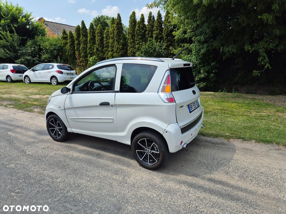 Microcar M.GO - 8
