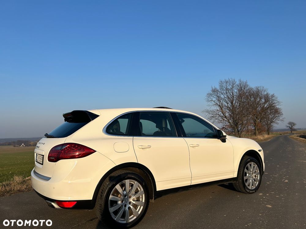 Porsche Cayenne - 4