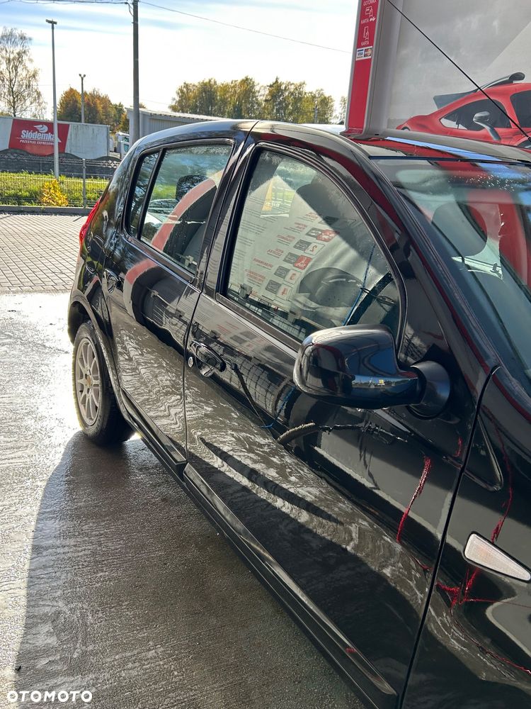 Dacia Sandero 2010 photo 5