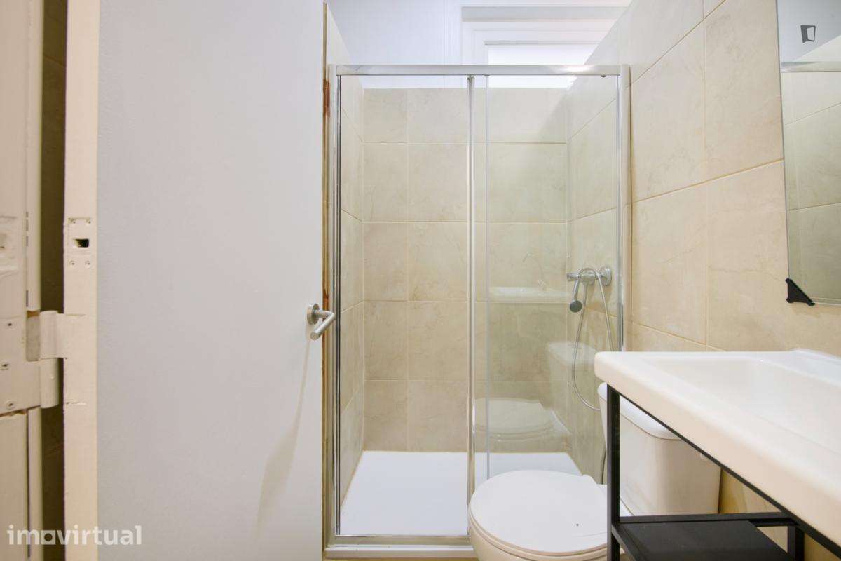 Quarto - localizado em Entrecampos Lisbon - Grande imagem: 4/50