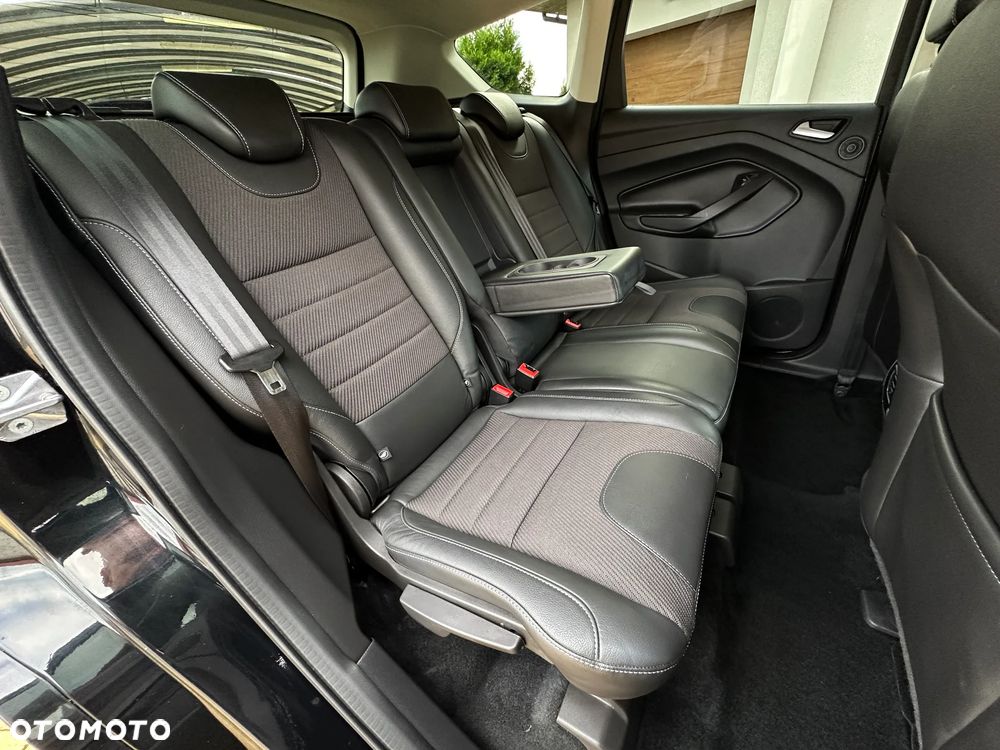 Ford Kuga - 21