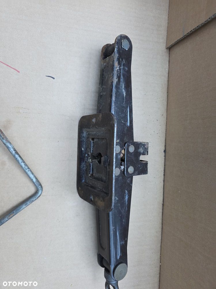 Toyota RAV4 II III lewarek podnośnik klucz wysyłka OLX oryginał - 5