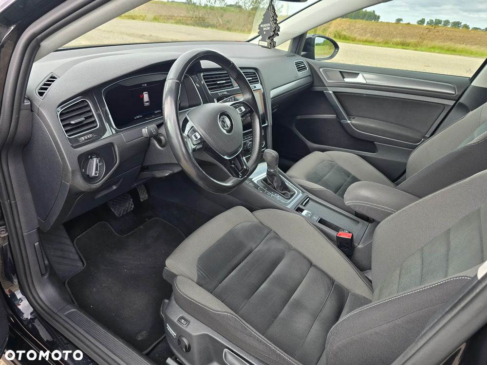 Volkswagen Golf - 13