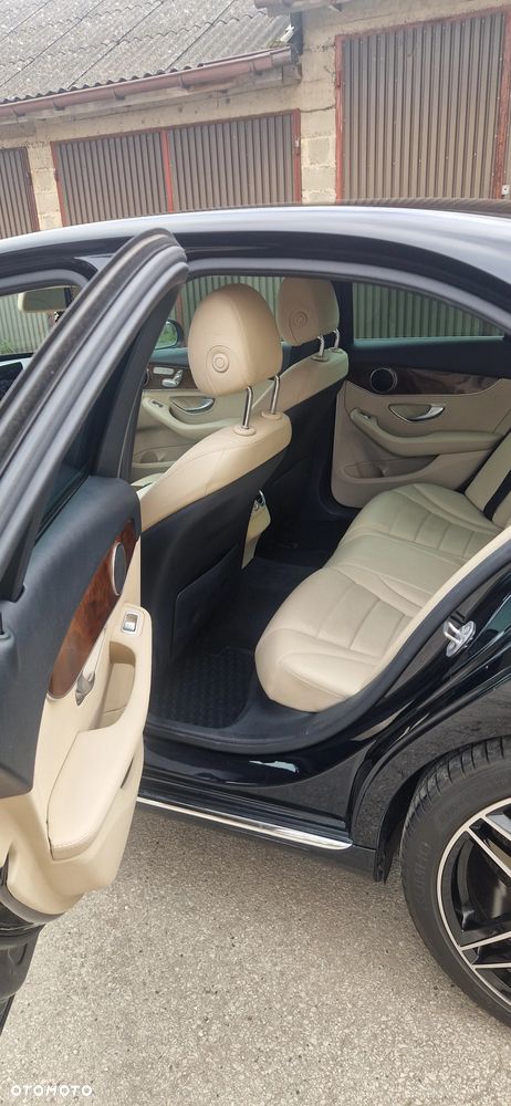 Mercedes-Benz Klasa C 300 7G-TRONIC Exclusive - 17