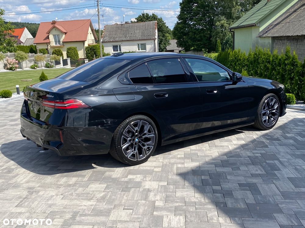 BMW Seria 5 520d xDrive - 23