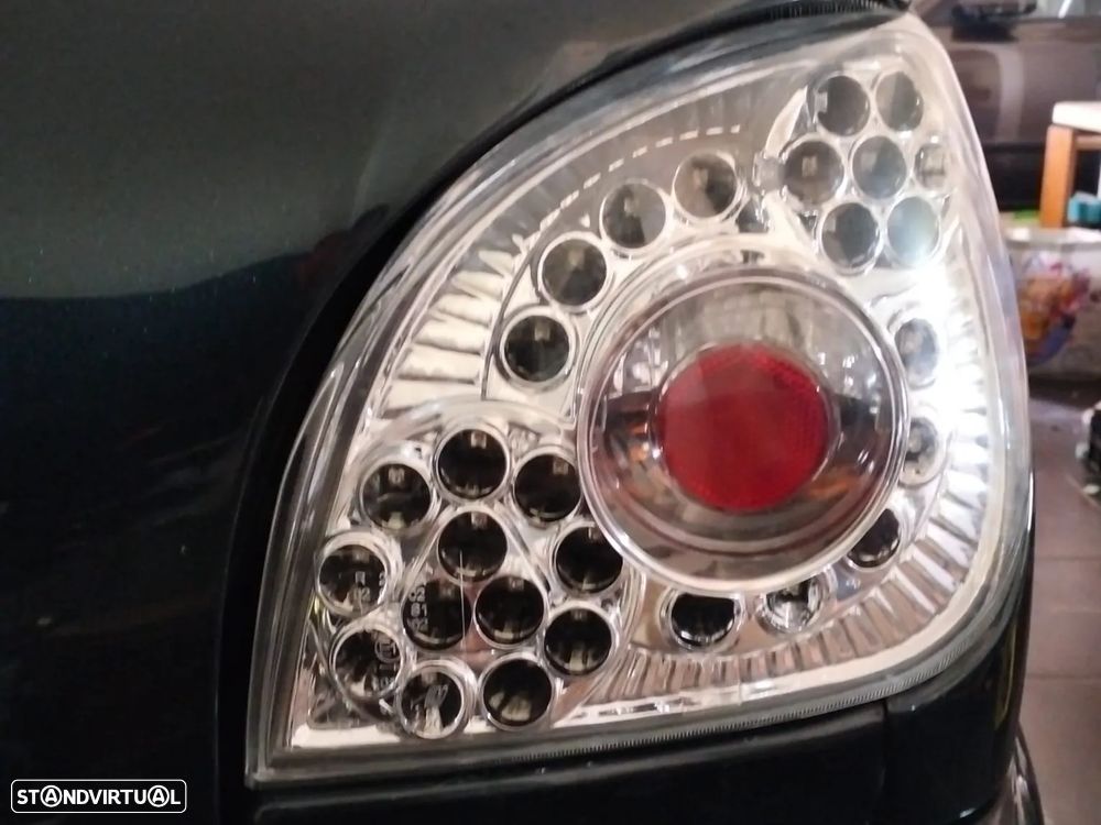 Faróis Ford fiesta Mk4 - 2
