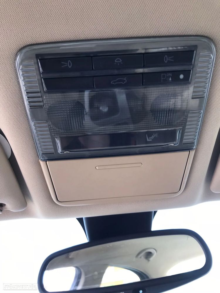 Alfa Romeo 159 1.9 JTDM 16V - 12